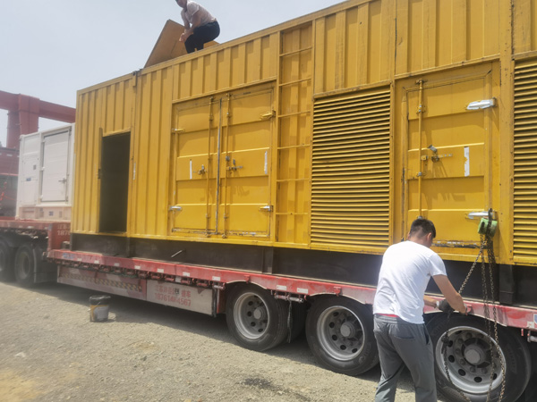 宝山除了负载情况和发动机维护，还有哪些因素会影响 200kw 柴油发电机的油耗？